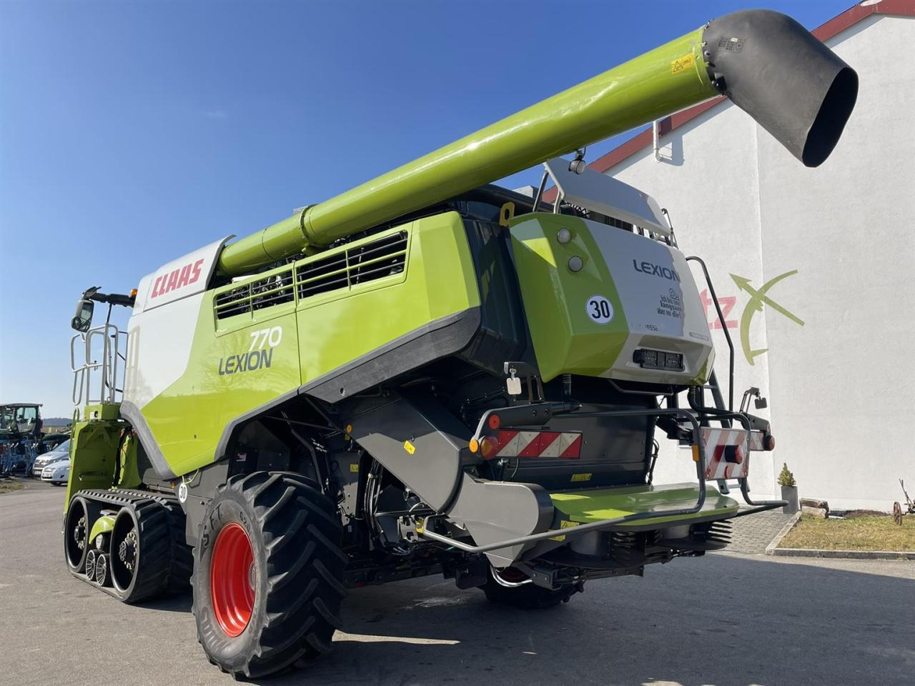 CLAAS Lexion 770TT Modell C76 mit CEMOS AUTOMATIC und Schneidwerk V1230 - حصادة شاملة: صور 4 CLAAS Lexion 770TT Modell C76 mit CEMOS AUTOMATIC und Schneidwerk V1230 - حصادة شاملة: صور 4