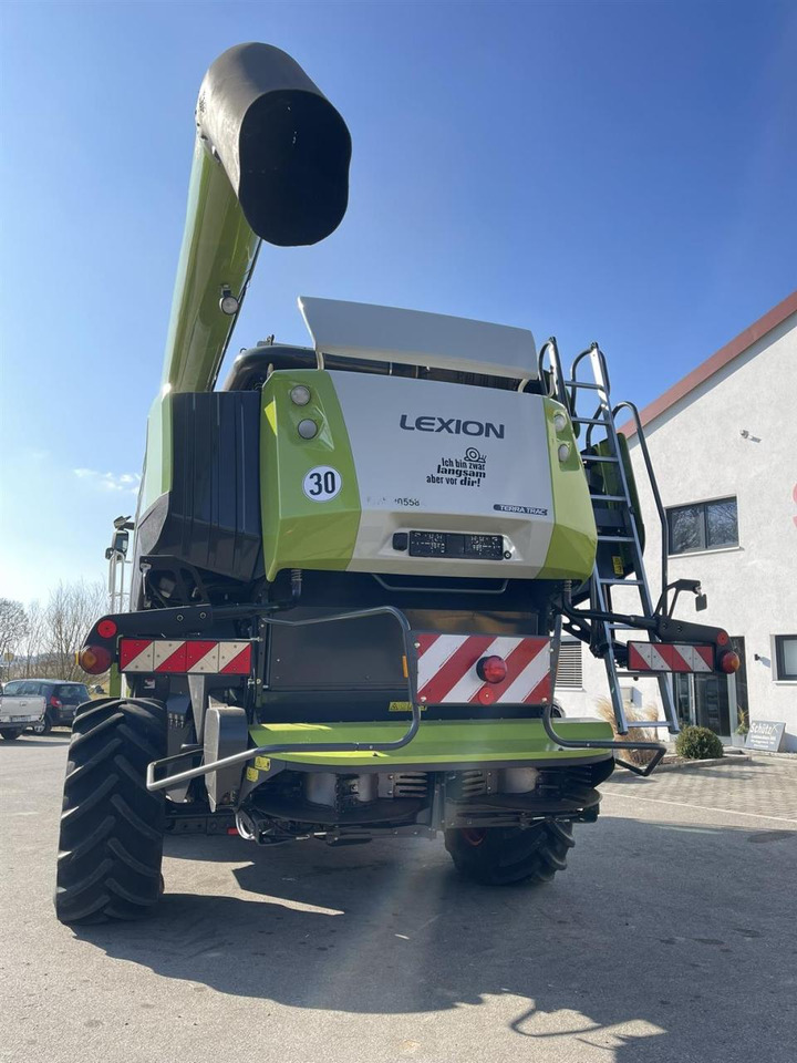 CLAAS Lexion 770TT Modell C76 mit CEMOS AUTOMATIC und Schneidwerk V1230 - حصادة شاملة: صور 5 CLAAS Lexion 770TT Modell C76 mit CEMOS AUTOMATIC und Schneidwerk V1230 - حصادة شاملة: صور 5