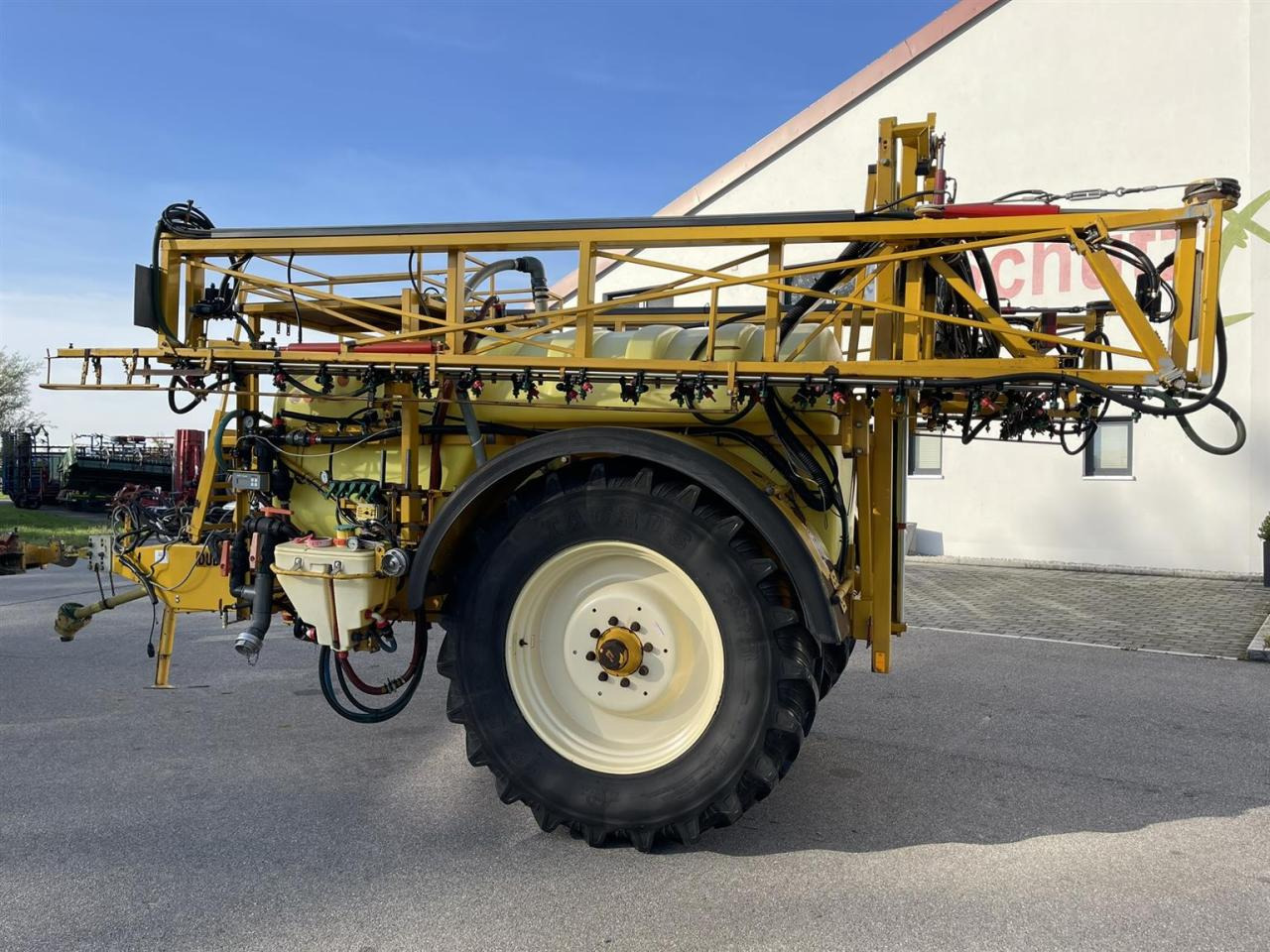 Dubex Vector mit Lenkung, 4.000 Liter Tankvolumen, 28m, Spray Control, Tank Control - آلة الرش المقطورة: صور 3 Dubex Vector mit Lenkung, 4.000 Liter Tankvolumen, 28m, Spray Control, Tank Control - آلة الرش المقطورة: صور 3
