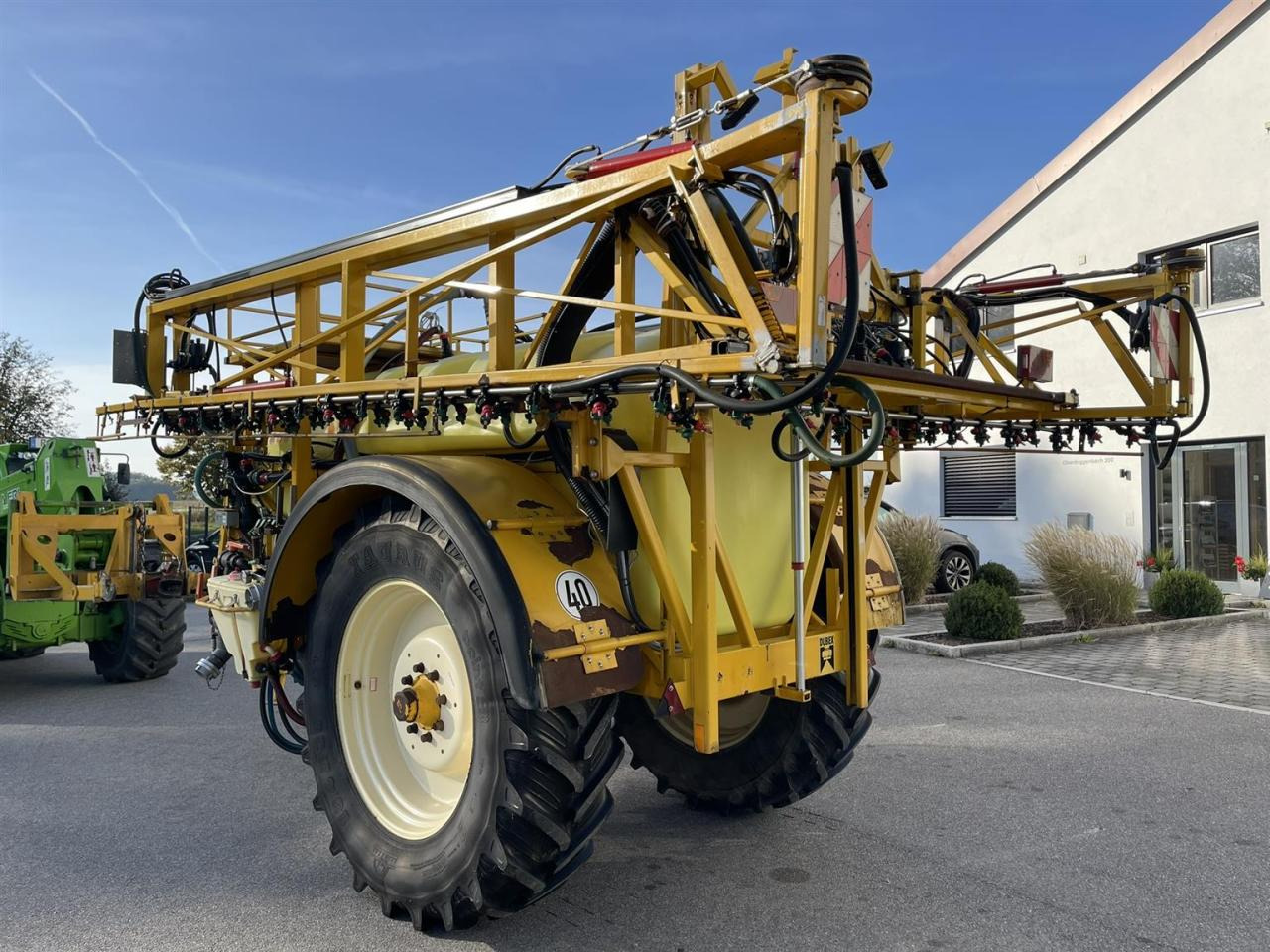 Dubex Vector mit Lenkung, 4.000 Liter Tankvolumen, 28m, Spray Control, Tank Control - آلة الرش المقطورة: صور 4 Dubex Vector mit Lenkung, 4.000 Liter Tankvolumen, 28m, Spray Control, Tank Control - آلة الرش المقطورة: صور 4