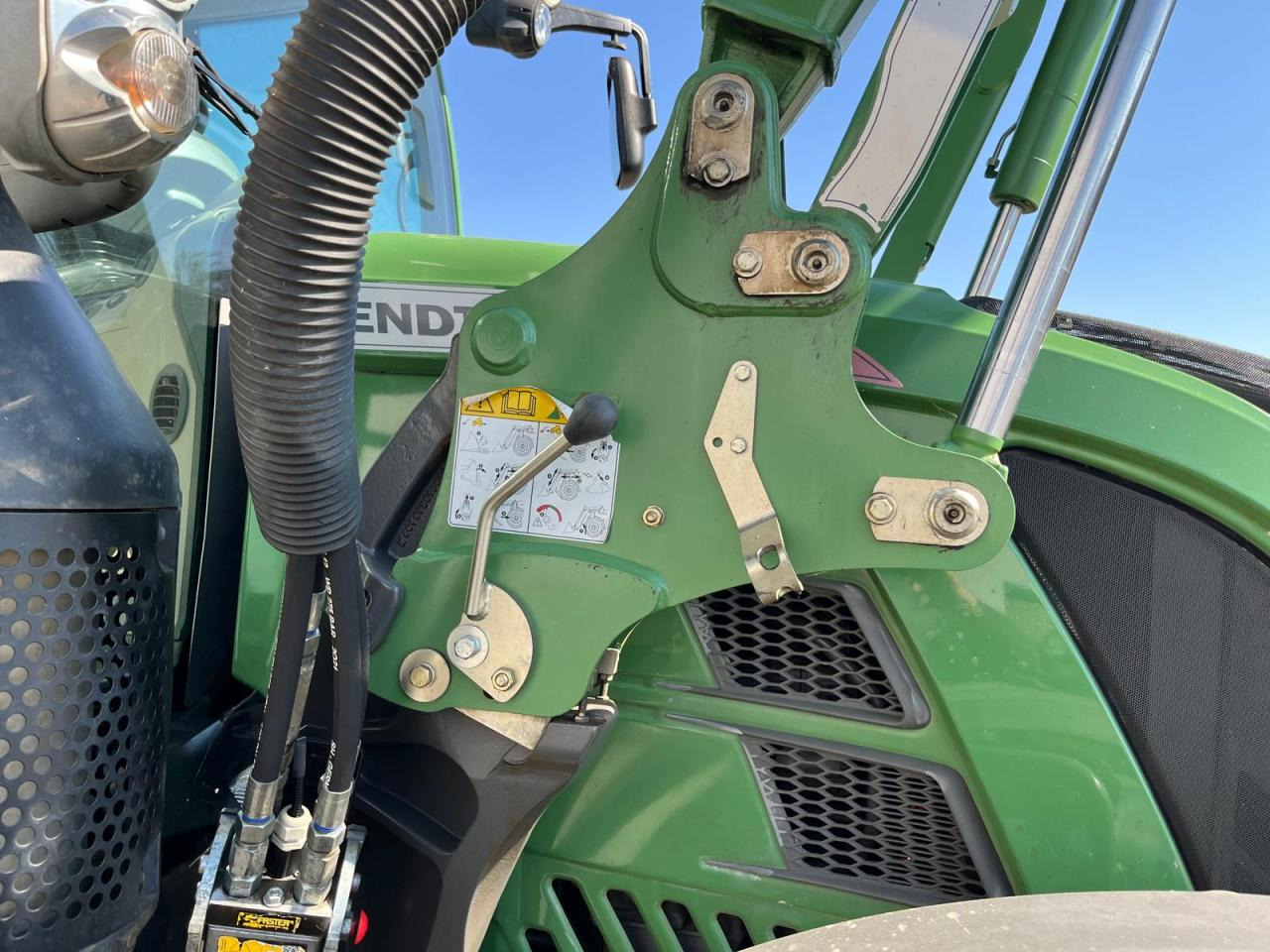 Fendt Frontlader Cargo 4X80 mit Konsole Vario 500 700 - ملحقات: صور 4 Fendt Frontlader Cargo 4X80 mit Konsole Vario 500 700 - ملحقات: صور 4