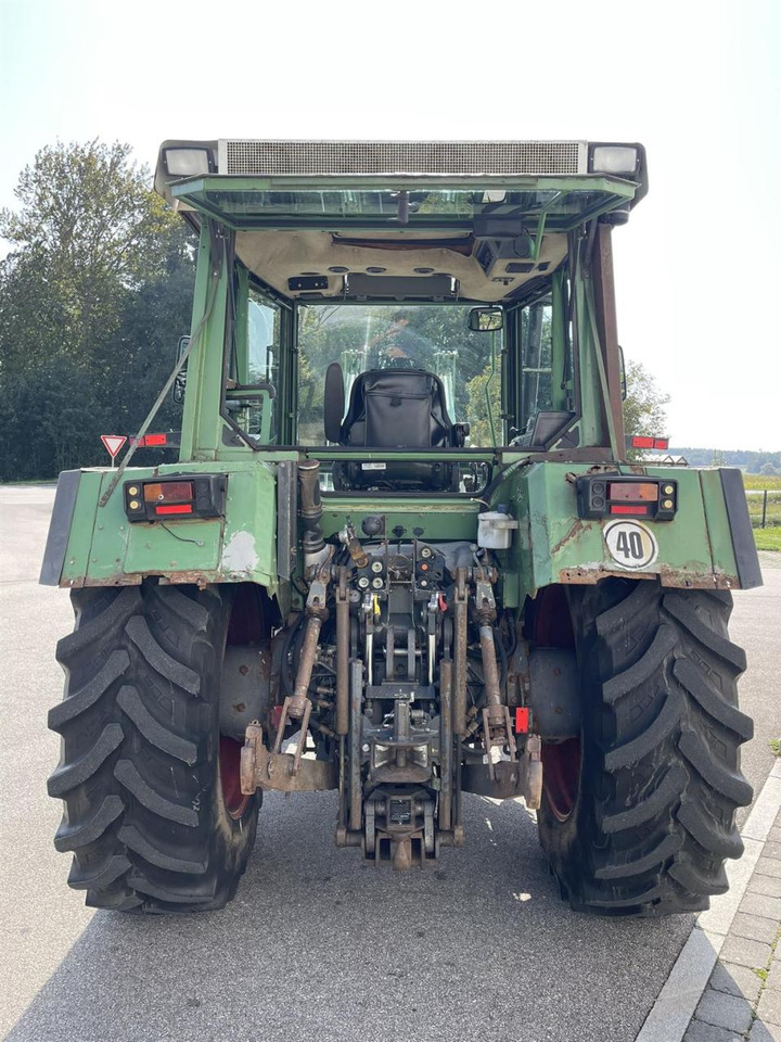 Fendt Geräteträger 395, GTA, Baujahr 1998 - جرار: صور 4 Fendt Geräteträger 395, GTA, Baujahr 1998 - جرار: صور 4