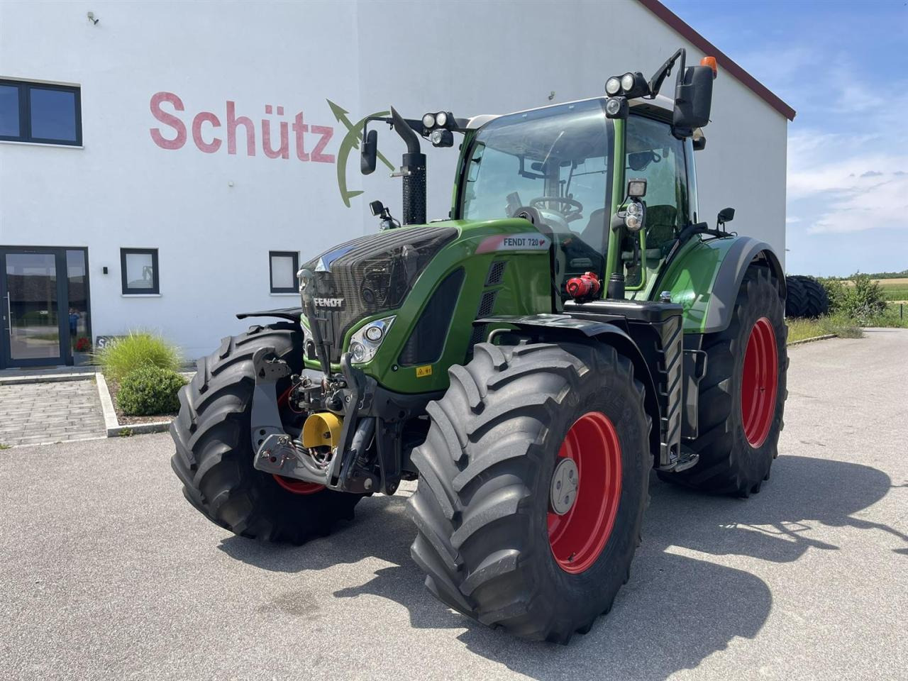 Fendt Vario 720 Profi Plus, Reifen hinten neu, FZW, FH - جرار: صور 1 Fendt Vario 720 Profi Plus, Reifen hinten neu, FZW, FH - جرار: صور 1