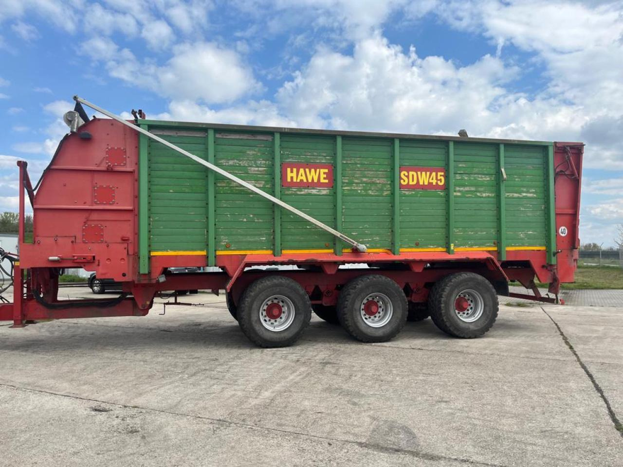 HAWE Tridem SDW 45T mit Heckentleerung - قلابة مقطورة الزراعية: صور 1 HAWE Tridem SDW 45T mit Heckentleerung - قلابة مقطورة الزراعية: صور 1