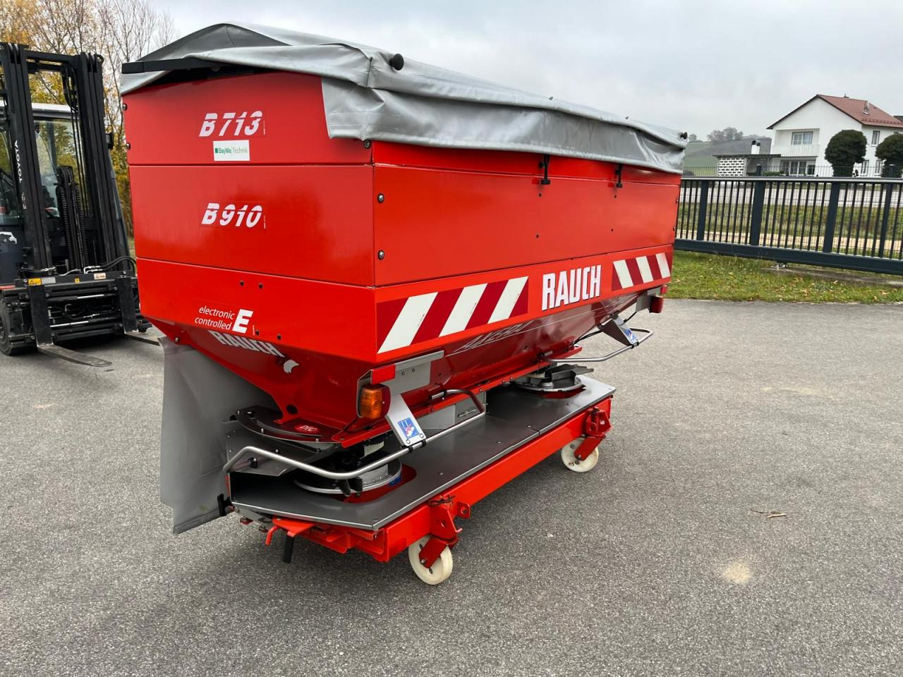 Rauch Axera H-EMC Top Zustand Düngerstreuer - آلة رش الأسمدة: صور 5 Rauch Axera H-EMC Top Zustand Düngerstreuer - آلة رش الأسمدة: صور 5