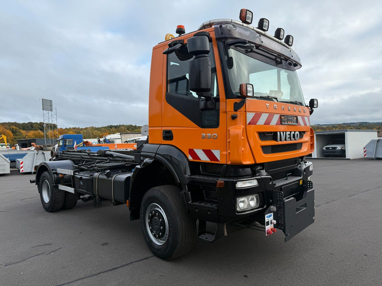 Iveco Trakker 330 EEV Winterdienst Abroll - شاحنة ذات الخطاف: صور 5 Iveco Trakker 330 EEV Winterdienst Abroll - شاحنة ذات الخطاف: صور 5