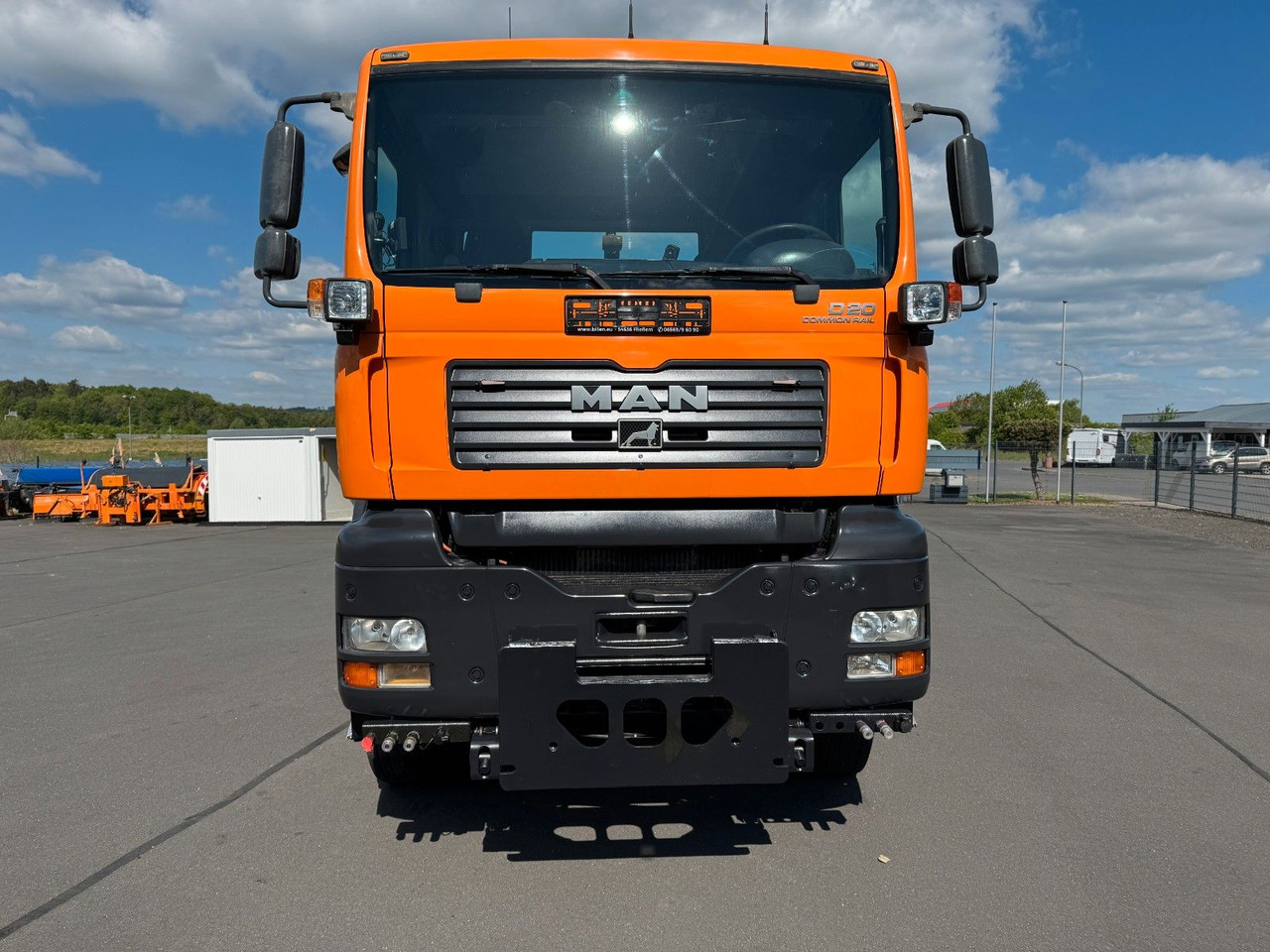 MAN TGA 18.350 4x4 Meiler Abroller RK 14.45 Winterd. - شاحنة ذات الخطاف: صور 4 MAN TGA 18.350 4x4 Meiler Abroller RK 14.45 Winterd. - شاحنة ذات الخطاف: صور 4