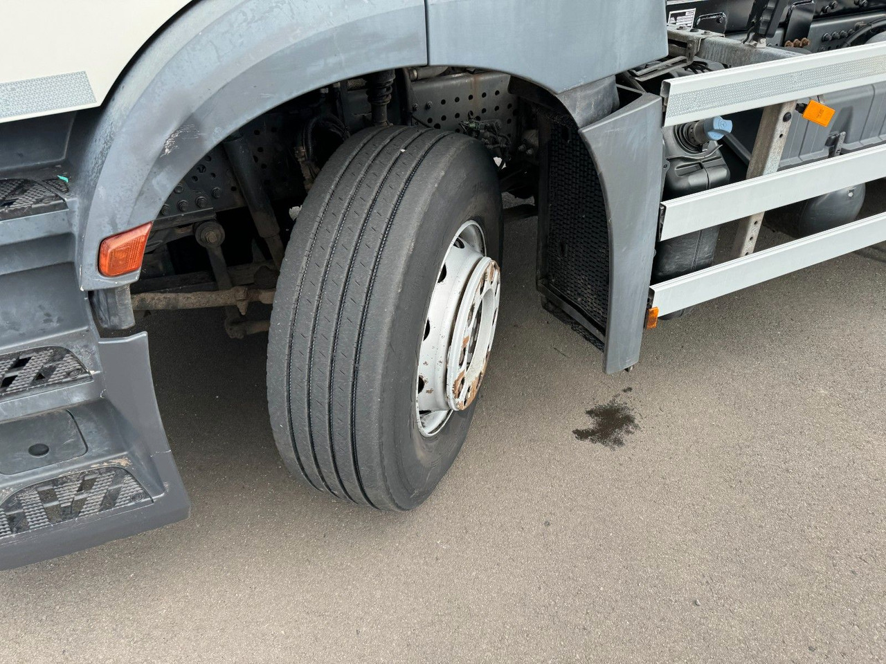 Mercedes-Benz Antos 2533 6x2 Faun Rotopress 520 / Euro 6 Mercedes-Benz Antos 2533 6x2 Faun Rotopress 520 / Euro 6 - شاحنة القمامة: صور 2 Mercedes-Benz Antos 2533 6x2 Faun Rotopress 520 / Euro 6 Mercedes-Benz Antos 2533 6x2 Faun Rotopress 520 / Euro 6 - شاحنة القمامة: صور 2