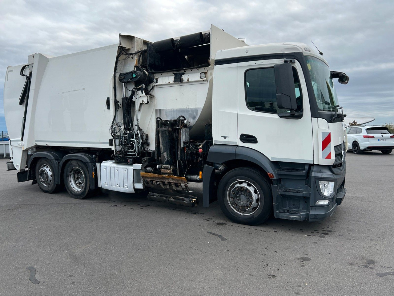 Mercedes-Benz Antos 2533 6x2 Seitenlader Faun Sidepress Mercedes-Benz Antos 2533 6x2 Seitenlader Faun Sidepress - شاحنة القمامة: صور 2 Mercedes-Benz Antos 2533 6x2 Seitenlader Faun Sidepress Mercedes-Benz Antos 2533 6x2 Seitenlader Faun Sidepress - شاحنة القمامة: صور 2