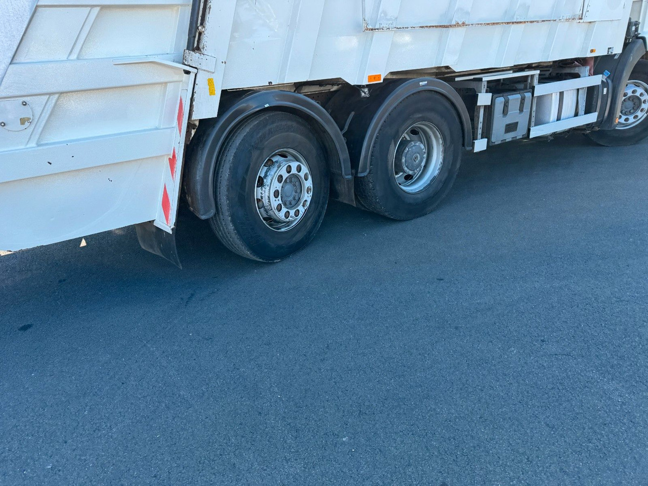 Mercedes-Benz Econic 2633 6x2 Faun Variopress 522 + Zoeller إيجار Mercedes-Benz Econic 2633 6x2 Faun Variopress 522 + Zoeller: صور 7