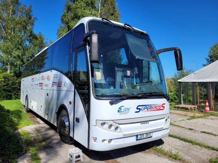 VOLVO B12M BERKHOF AXIAL70 MOTORHOME KLIMA 3.2003 - سياحية حافلة: صور 1 VOLVO B12M BERKHOF AXIAL70 MOTORHOME KLIMA 3.2003 - سياحية حافلة: صور 1