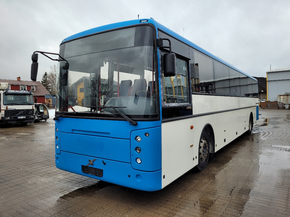VOLVO B9R VEST CONTRAST, KLIIMA, 10.2012, EURO 5, HANDICAP LIFT, 51 seats, 12,8m - باص النقل بين المدن: صور 2 VOLVO B9R VEST CONTRAST, KLIIMA, 10.2012, EURO 5, HANDICAP LIFT, 51 seats, 12,8m - باص النقل بين المدن: صور 2