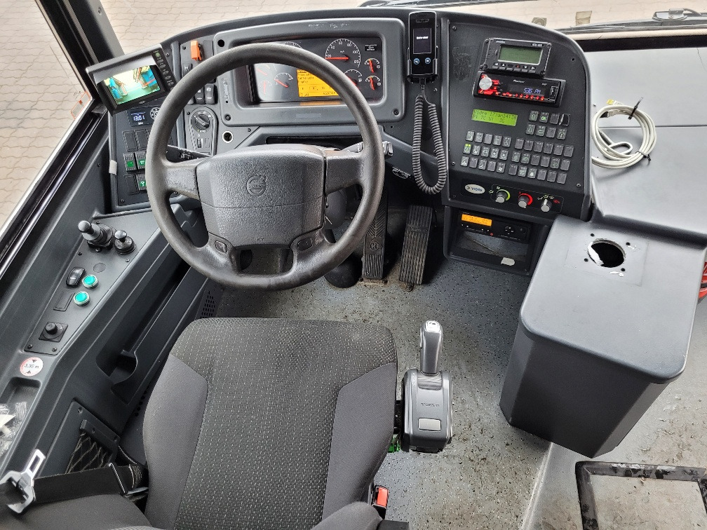 VOLVO B9R VEST CONTRAST, KLIIMA, 10.2012, EURO 5, HANDICAP LIFT, 51 seats, 12,8m  إيجار VOLVO B9R VEST CONTRAST, KLIIMA, 10.2012, EURO 5, HANDICAP LIFT, 51 seats, 12,8m: صور 12