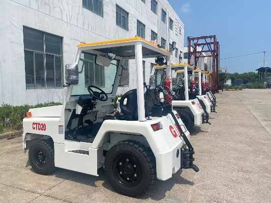 AirBusiness Electric Tractor - جرارات الأمتعة: صور 1 AirBusiness Electric Tractor - جرارات الأمتعة: صور 1