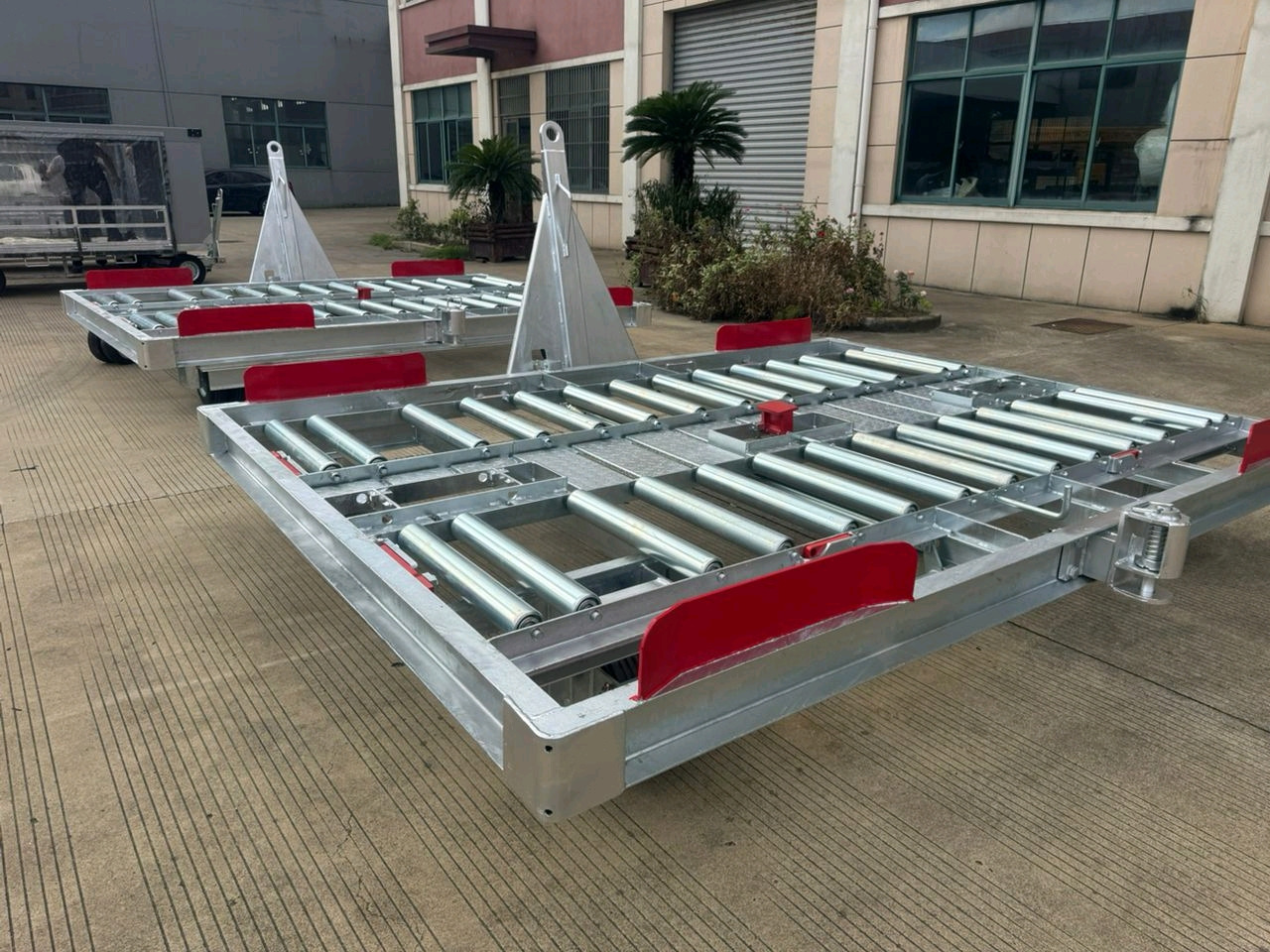 AirBusiness GSE 10ft pallet dollies - محملات الحاويات والمنصات النقالة: صور 1 AirBusiness GSE 10ft pallet dollies - محملات الحاويات والمنصات النقالة: صور 1