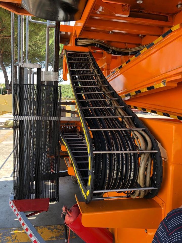 Main Deck Loader Aviogei 20 tons 2PU2000 - محملات الحاويات والمنصات النقالة: صور 2 Main Deck Loader Aviogei 20 tons 2PU2000 - محملات الحاويات والمنصات النقالة: صور 2
