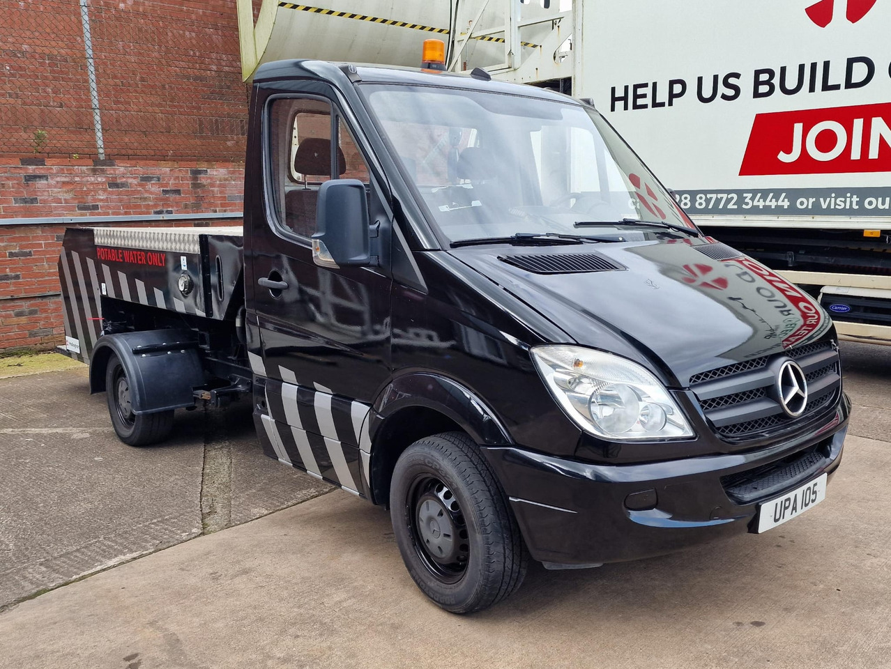Mallaghan Water Truck WSU1000 - معدات الدعم الأرضي: صور 1 Mallaghan Water Truck WSU1000 - معدات الدعم الأرضي: صور 1