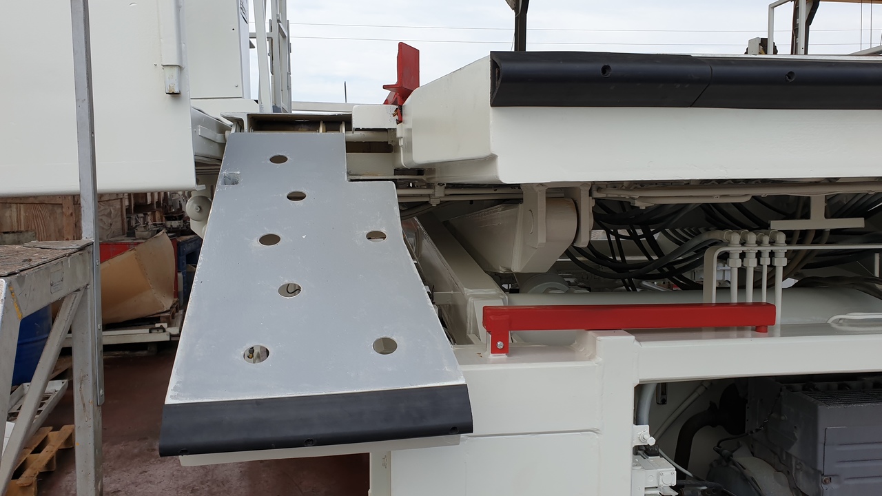 محملات الحاويات والمنصات النقالة loader Universal Trepel 70U: صور 6