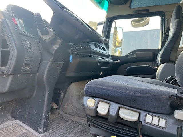 MAN TGA 26.440 .440 6x2 - شاحنات الحاويات / جسم علوي قابل للتغيير شاحنة: صور 5 MAN TGA 26.440 .440 6x2 - شاحنات الحاويات / جسم علوي قابل للتغيير شاحنة: صور 5