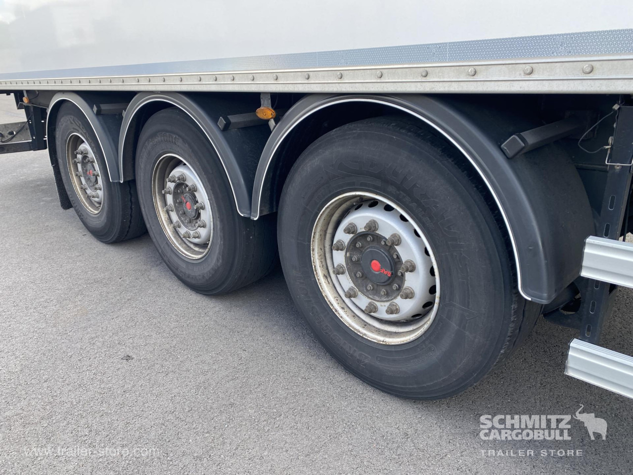 FRUEHAUF Dryfreight Standard - بصندوق مغلق نصف مقطورة: صور 3 FRUEHAUF Dryfreight Standard - بصندوق مغلق نصف مقطورة: صور 3