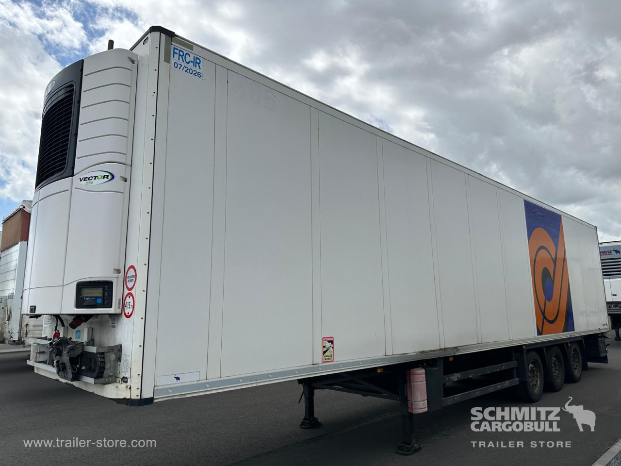 SCHMITZ Reefer Standard - متساوي نصف مقطورة: صور 1 SCHMITZ Reefer Standard - متساوي نصف مقطورة: صور 1