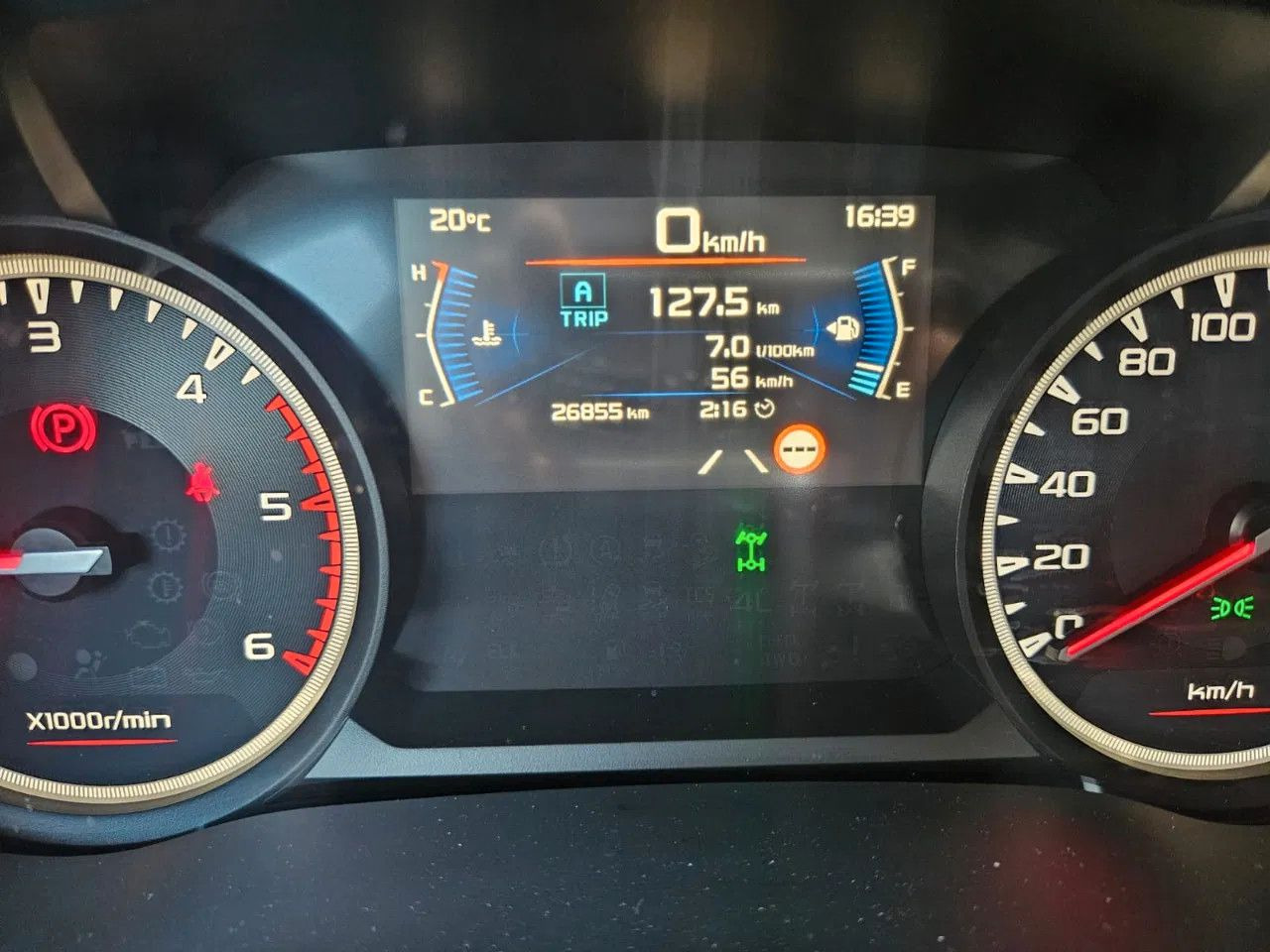 سيارة دفع رباعي Isuzu D-Max 2H, 4H, 4L: صور 13