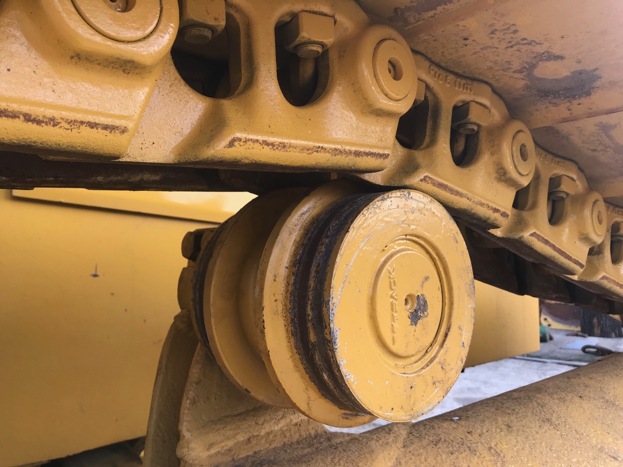KOMATSU D65EX-12 mit Ripperventil - بلدوزر: صور 3 KOMATSU D65EX-12 mit Ripperventil - بلدوزر: صور 3