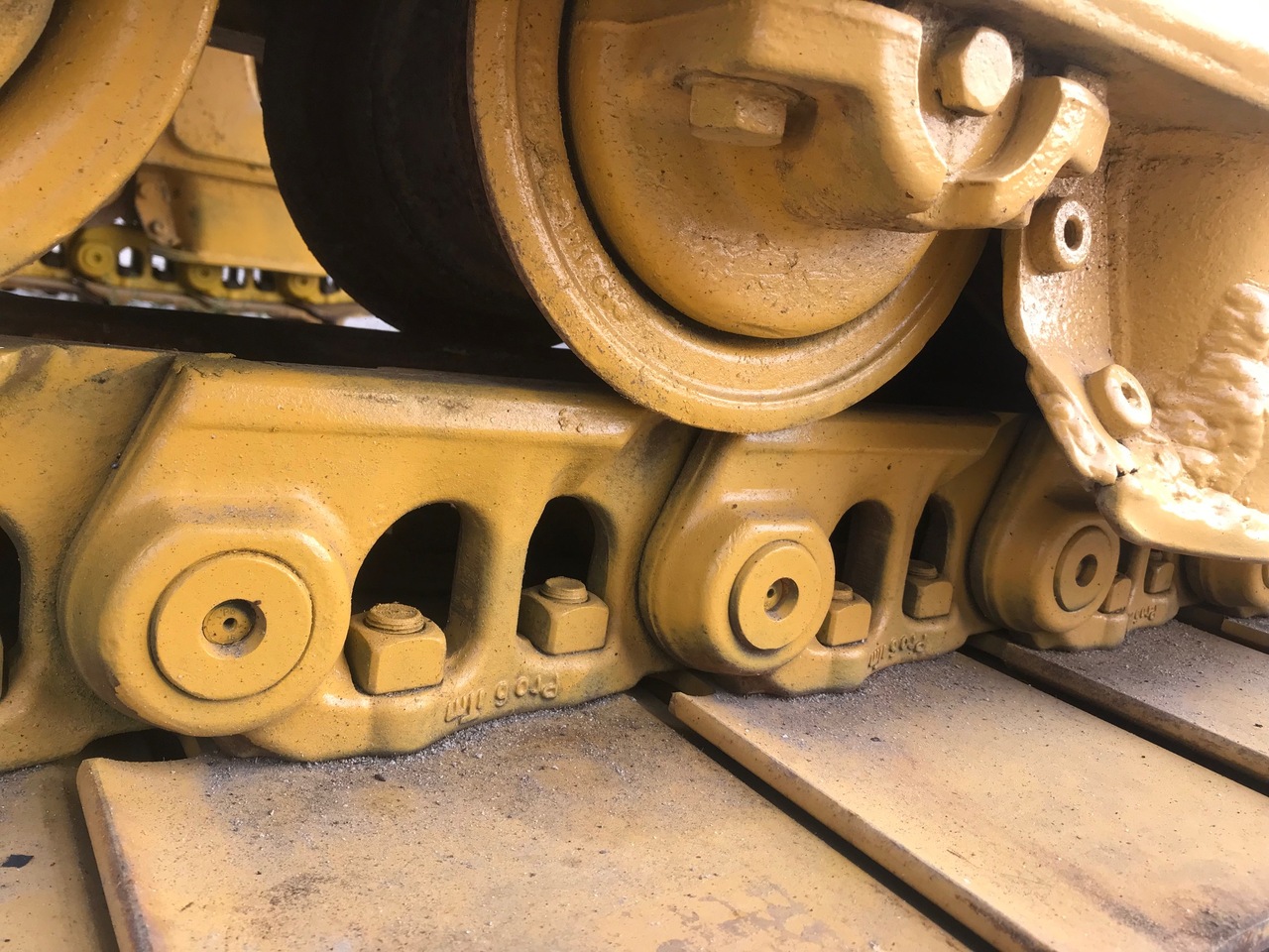 KOMATSU D65EX-12 mit Ripperventil - بلدوزر: صور 5 KOMATSU D65EX-12 mit Ripperventil - بلدوزر: صور 5