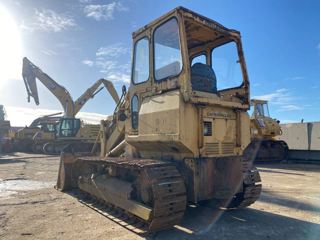 CAT 931 - اللودر المجنزر: صور 5 CAT 931 - اللودر المجنزر: صور 5