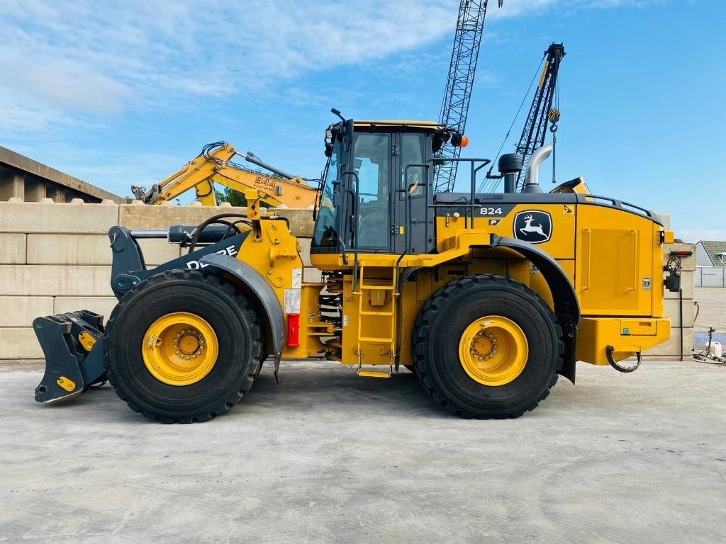 John Deere 824p - اللودر بعجل: صور 1 John Deere 824p - اللودر بعجل: صور 1