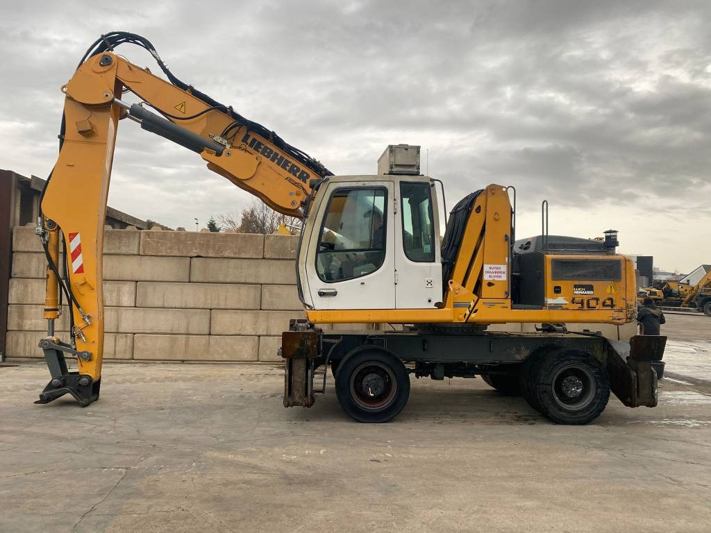 Liebherr A 904 C Litronic - حفارة النقل والشحن: صور 1 Liebherr A 904 C Litronic - حفارة النقل والشحن: صور 1