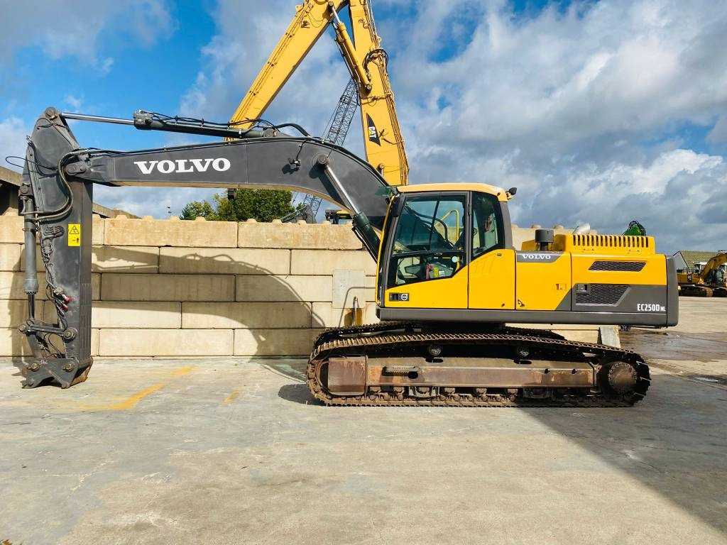 Volvo EC 250 D N L - حفارات زحافة: صور 1 Volvo EC 250 D N L - حفارات زحافة: صور 1