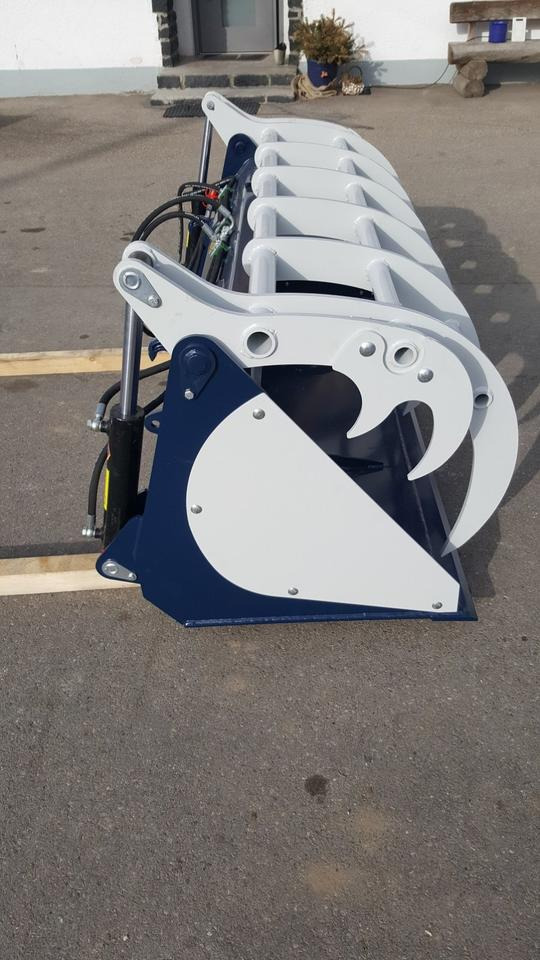 Greifschaufel 1,4 -2,2 Euro Frontlader Schlepper Krokodilschaufel - بكت شيول: صور 2 Greifschaufel 1,4 -2,2 Euro Frontlader Schlepper Krokodilschaufel - بكت شيول: صور 2