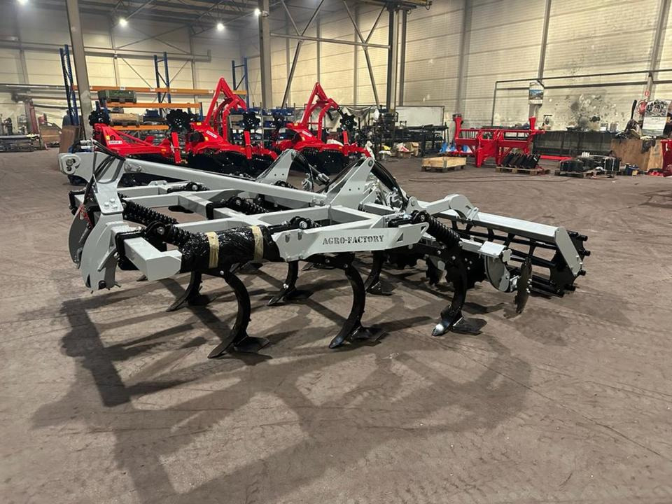 Grubber Pluton Flügelschargrubber Tiefengrubber Bodenbearbeitung - مسلفة: صور 3 Grubber Pluton Flügelschargrubber Tiefengrubber Bodenbearbeitung - مسلفة: صور 3