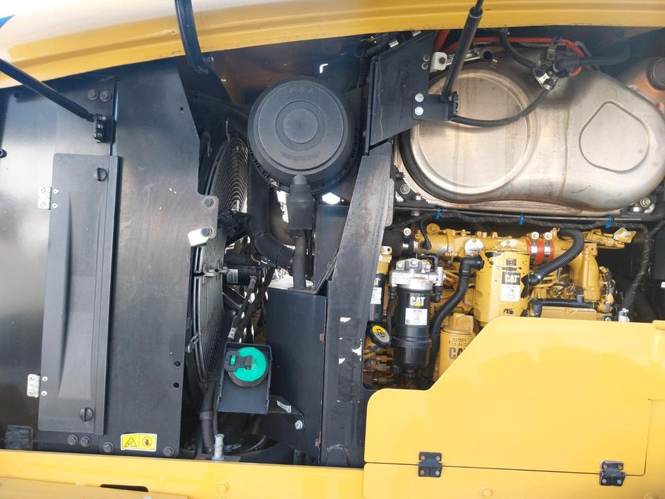 Radlader Cat 926M Lader Schaufellader Komatsu - اللودر بعجل: صور 5 Radlader Cat 926M Lader Schaufellader Komatsu - اللودر بعجل: صور 5