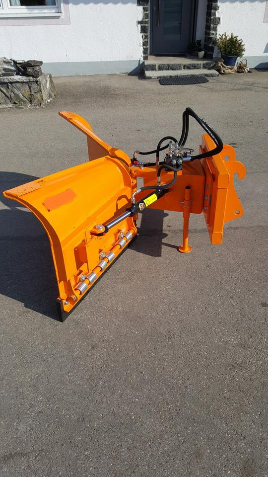 Schneeschild Vario 1,8m Schlepper Radlader Hoflader Euro Fendt - كاسحة ثلوج: صور 2 Schneeschild Vario 1,8m Schlepper Radlader Hoflader Euro Fendt - كاسحة ثلوج: صور 2