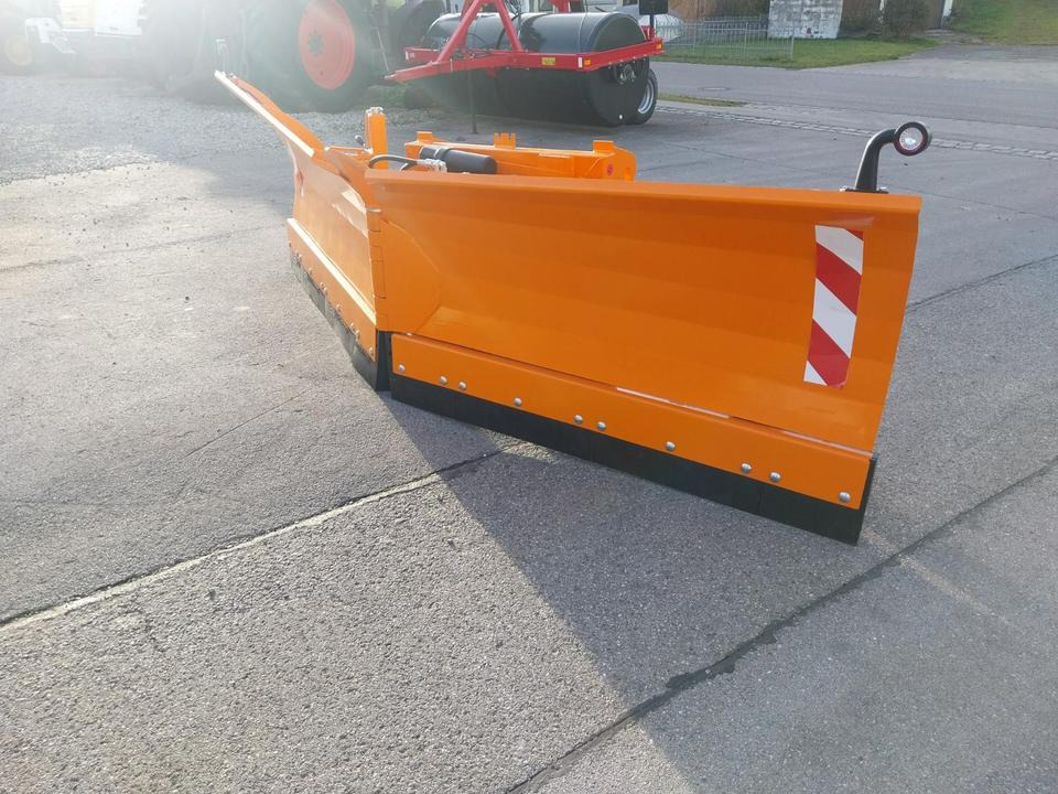 Schneeschild Vario 3,20m Schneepflug Schlepper Radlader Fendt - كاسحة ثلوج: صور 2 Schneeschild Vario 3,20m Schneepflug Schlepper Radlader Fendt - كاسحة ثلوج: صور 2