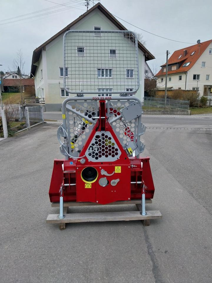 Neue Forstseilwinde Seilwinde Tajfun EGV 55 AHK Funk 35, 55, 65 - وینچ - معدات الغابات: صور 5 Neue Forstseilwinde Seilwinde Tajfun EGV 55 AHK Funk 35, 55, 65 - وینچ - معدات الغابات: صور 5