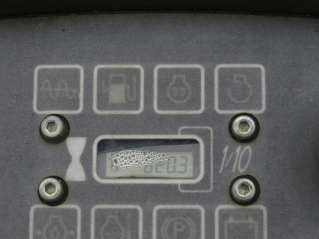 CATERPILLAR Tandem-Vibrationswalze CB14 B Baumaschine - مدحلة: صور 4 CATERPILLAR Tandem-Vibrationswalze CB14 B Baumaschine - مدحلة: صور 4