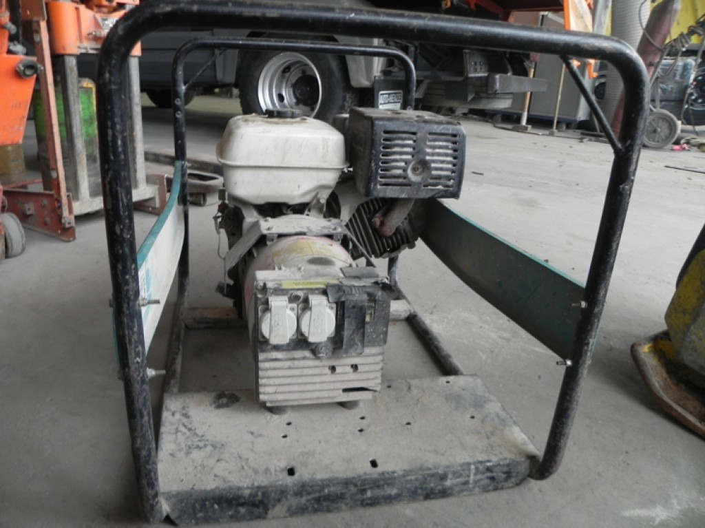 GEMMINGEN GMBH Stromerzeuger Eisemann G4000P Universal - آلات البناء: صور 2 GEMMINGEN GMBH Stromerzeuger Eisemann G4000P Universal - آلات البناء: صور 2