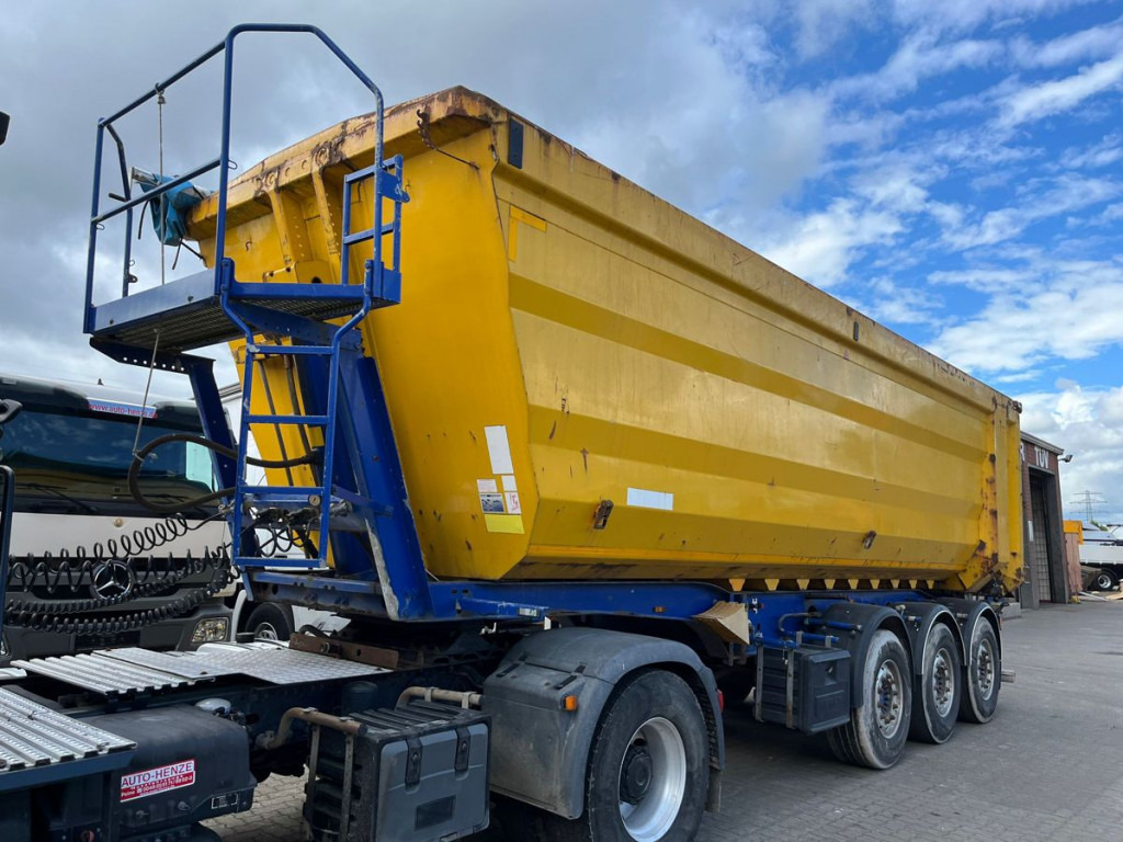 KEMPF KEMPF Hinterkippmulde Kippauflieger SKM 35/3 40m³ Stahl - قلابة نصف مقطورة: صور 4 KEMPF KEMPF Hinterkippmulde Kippauflieger SKM 35/3 40m³ Stahl - قلابة نصف مقطورة: صور 4