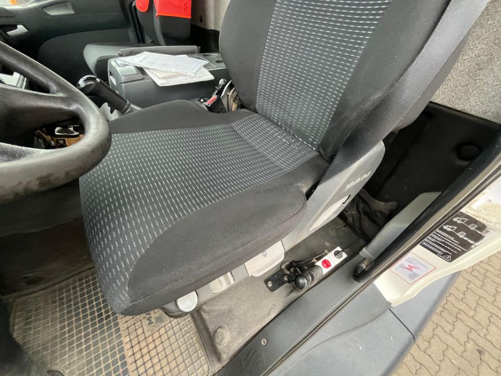 MAN TG-M 18.290 4x4 BB 2-Achs Allradkipper Kran Atlas 105+Funk - قلابات, شاحنة كرين: صور 3 MAN TG-M 18.290 4x4 BB 2-Achs Allradkipper Kran Atlas 105+Funk - قلابات, شاحنة كرين: صور 3