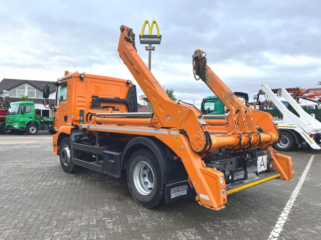 MAN TG-M 18.320 4x2 Absetzkipper Meiller, Funk, 98TK - شاحنات قابلة للفك شاحنة: صور 4 MAN TG-M 18.320 4x2 Absetzkipper Meiller, Funk, 98TK - شاحنات قابلة للفك شاحنة: صور 4