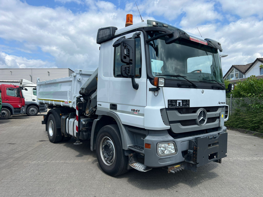 MERCEDES-BENZ Actros 1841 K 2-Achs Kipper Kran Funk 2xhydr+Greifer - قلابات, شاحنة كرين: صور 5 MERCEDES-BENZ Actros 1841 K 2-Achs Kipper Kran Funk 2xhydr+Greifer - قلابات, شاحنة كرين: صور 5
