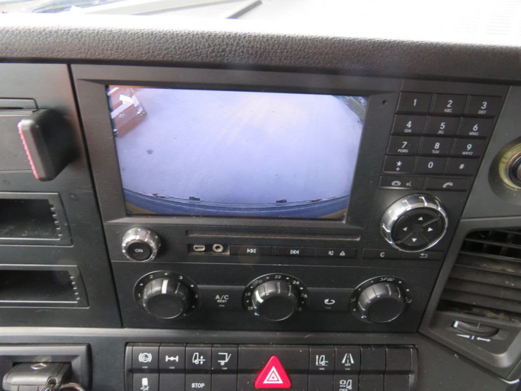 MERCEDES-BENZ Antos 1830 L nR 4x2 Standardkoffer LBW LBW 2to+Funk - بصندوق مغلق شاحنة: صور 3 MERCEDES-BENZ Antos 1830 L nR 4x2 Standardkoffer LBW LBW 2to+Funk - بصندوق مغلق شاحنة: صور 3