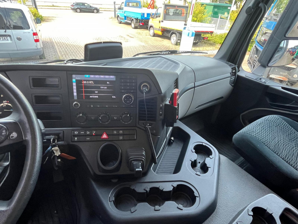 MERCEDES-BENZ Antos 1830 L nR 4x2 Standardkoffer LBW LBW 2to+Funk - بصندوق مغلق شاحنة: صور 4 MERCEDES-BENZ Antos 1830 L nR 4x2 Standardkoffer LBW LBW 2to+Funk - بصندوق مغلق شاحنة: صور 4