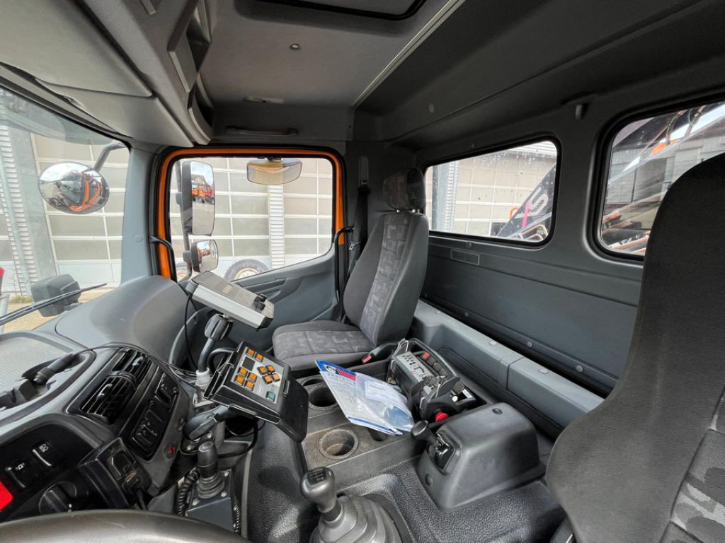 MERCEDES-BENZ Atego 1624 AK 4x4 2-Achs Allradkipper Kran Winterdienst - قلابات, شاحنة كرين: صور 3 MERCEDES-BENZ Atego 1624 AK 4x4 2-Achs Allradkipper Kran Winterdienst - قلابات, شاحنة كرين: صور 3