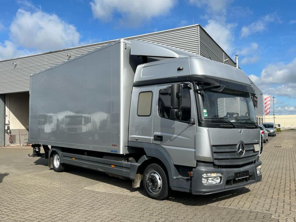 MERCEDES-BENZ Atego 818 L Möbelkoffer LBW Möbelkoffer gr.Fhs+Sitzreihe - الشاحنات الصغيرة صندوق مغلق: صور 5 MERCEDES-BENZ Atego 818 L Möbelkoffer LBW Möbelkoffer gr.Fhs+Sitzreihe - الشاحنات الصغيرة صندوق مغلق: صور 5