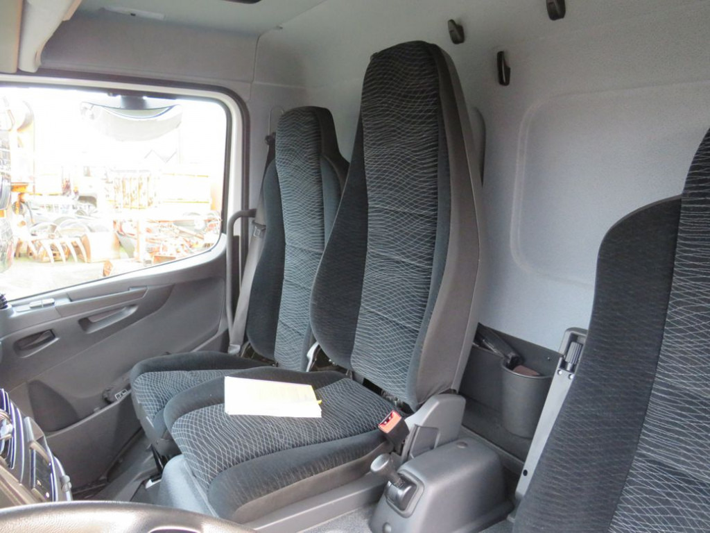 MERCEDES-BENZ Atego 818 L Pritsche LBW LBW 1 to AHK+Luftans - الشاحنات الصغيرة ستائر: صور 3 MERCEDES-BENZ Atego 818 L Pritsche LBW LBW 1 to AHK+Luftans - الشاحنات الصغيرة ستائر: صور 3