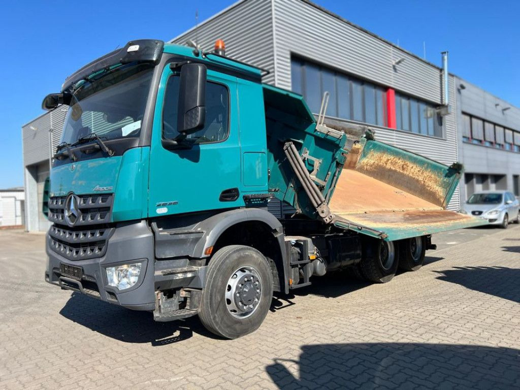 Mercedes-Benz Arocs 2636 6x6 HAD 3-Achs Allradkipper Meiller Mercedes-Benz Arocs 2636 6x6 HAD 3-Achs Allradkipper Meiller - قلابات: صور 1 Mercedes-Benz Arocs 2636 6x6 HAD 3-Achs Allradkipper Meiller Mercedes-Benz Arocs 2636 6x6 HAD 3-Achs Allradkipper Meiller - قلابات: صور 1